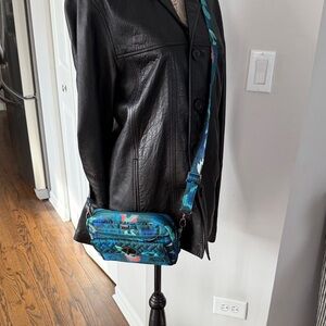 Lug Switch Women's Convertible Crossbody Bag Mystic Bloom Forest Fabric NWOT